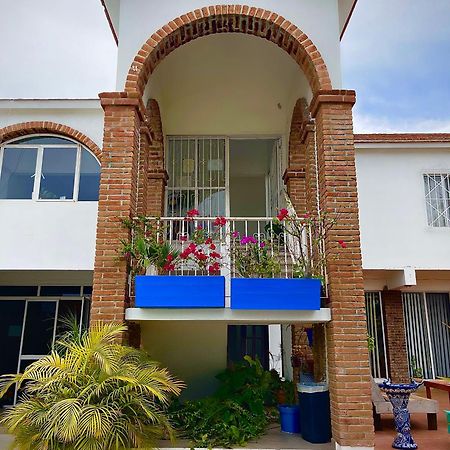 Adventure Inn Ла-Пас Экстерьер фото
